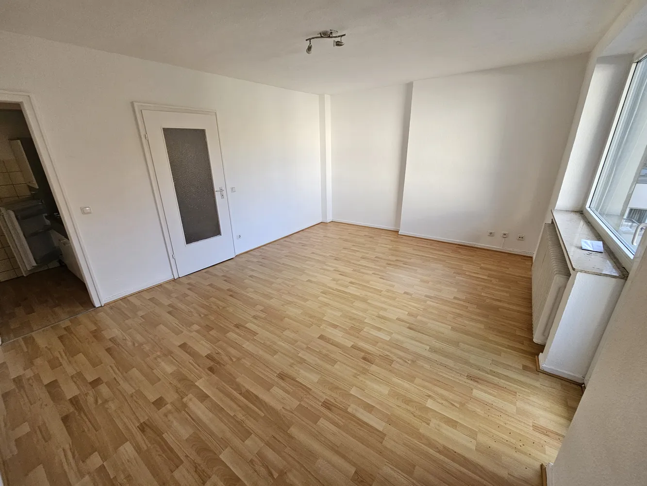 1 room apartment with 27 m² in Cologne – Photo 4
