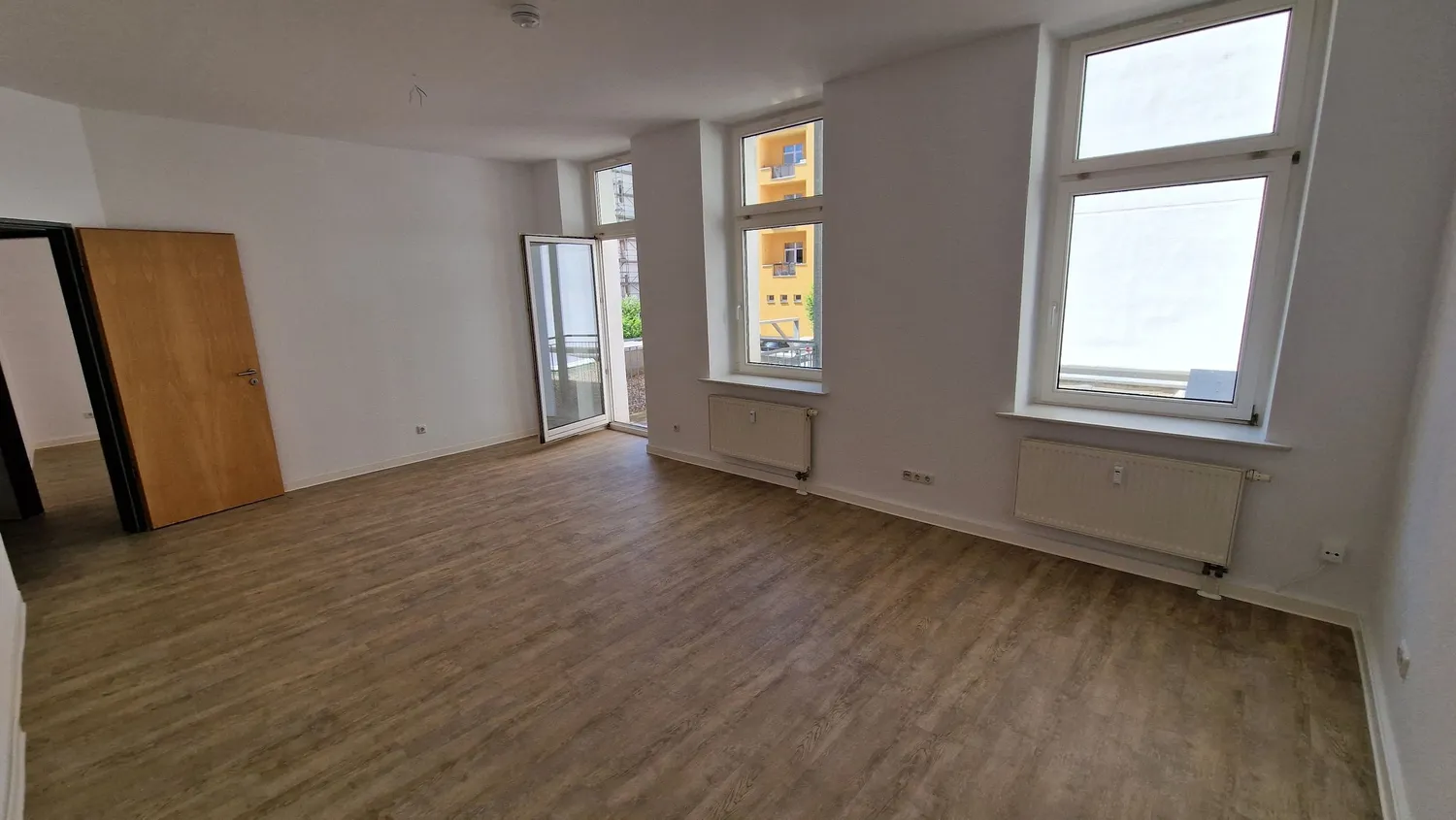 4 Zimmer Wohnung mit 120 m² in Magdeburg – Bild 1