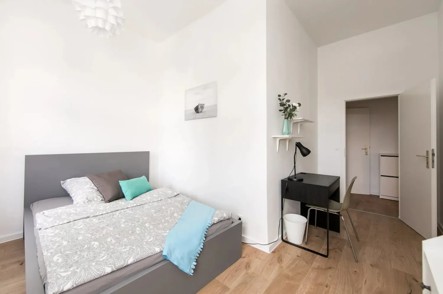 Shared room with 14 m² in Berlin – Photo 2