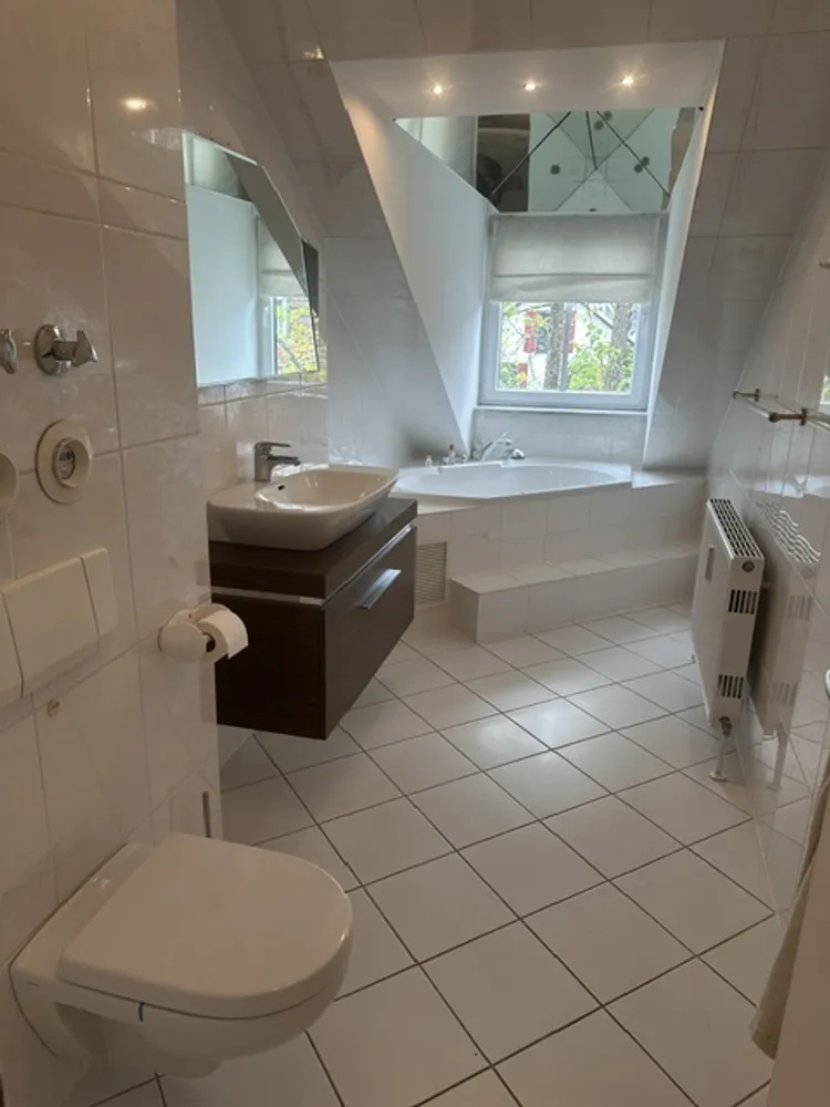 3 Zimmer Wohnung mit 126 m² in München – Bild 4