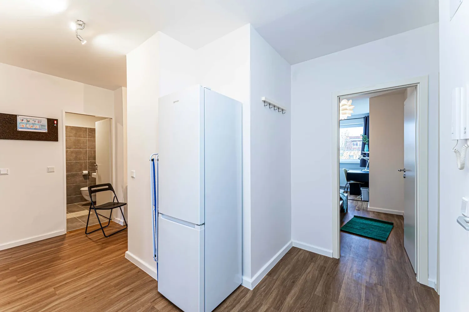 Shared room with 14 m² in Berlin – Photo 3