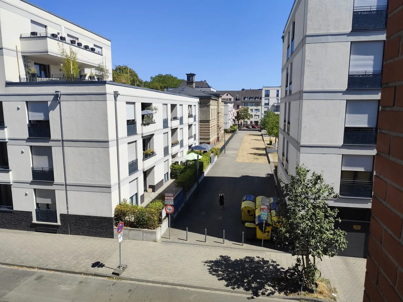 2 Zimmer Wohnung mit 65 m² in Düsseldorf – Bild 2
