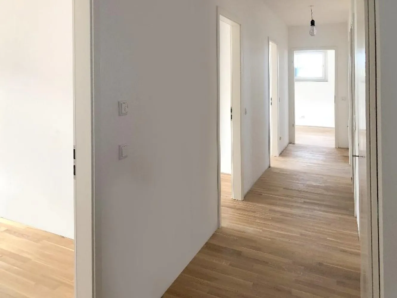 3 Zimmer Wohnung mit 95 m² in Regensburg – Bild 2