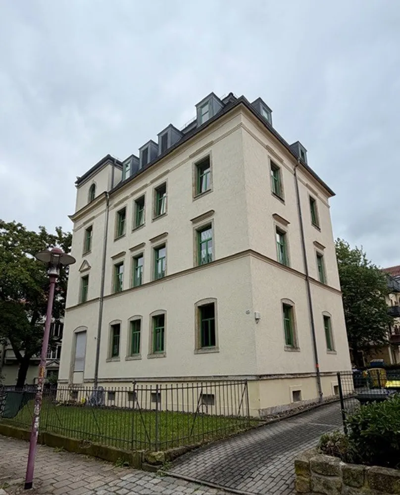 4 Zimmer Wohnung mit 81 m² in Dresden – Bild 1