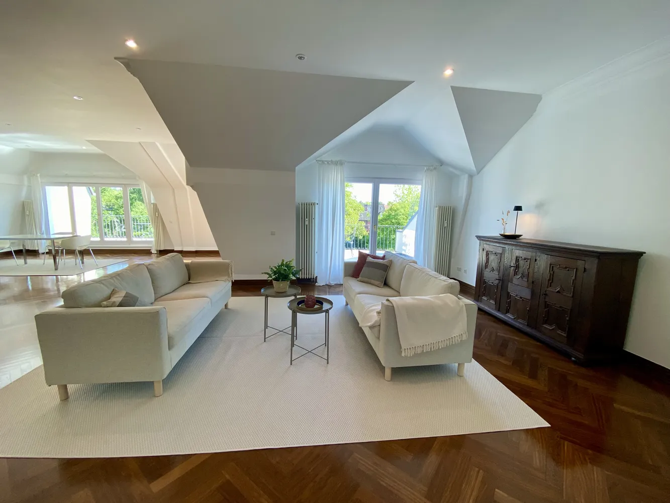 2 Zimmer Wohnung mit 150 m² in Krefeld – Bild 1