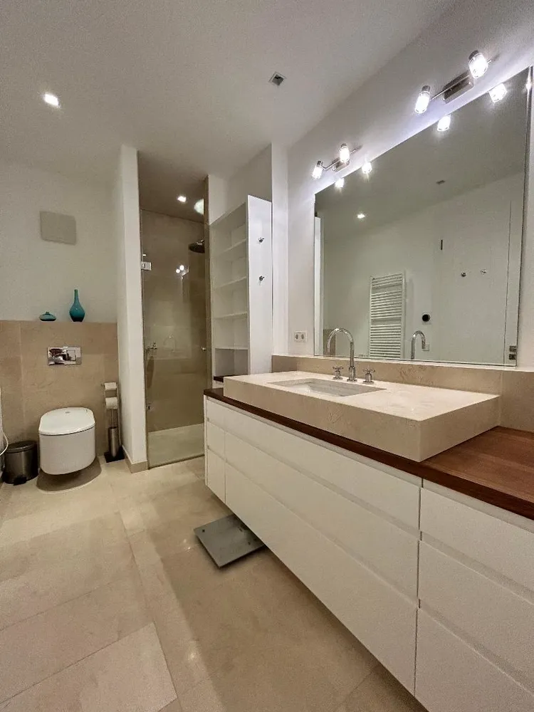 5 Zimmer Wohnung mit 157 m² in Düsseldorf – Bild 4