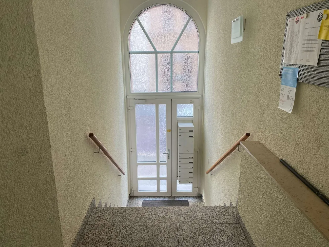 2 Zimmer Wohnung mit 43 m² in Halle (Saale) – Bild 3