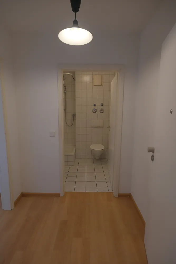 1 Zimmer Wohnung mit 34 m² in Freiburg im Breisgau – Bild 2
