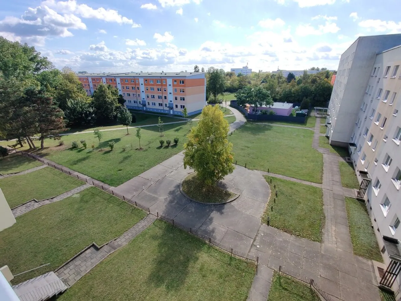 3 Zimmer Wohnung mit 70 m² in Magdeburg – Bild 2