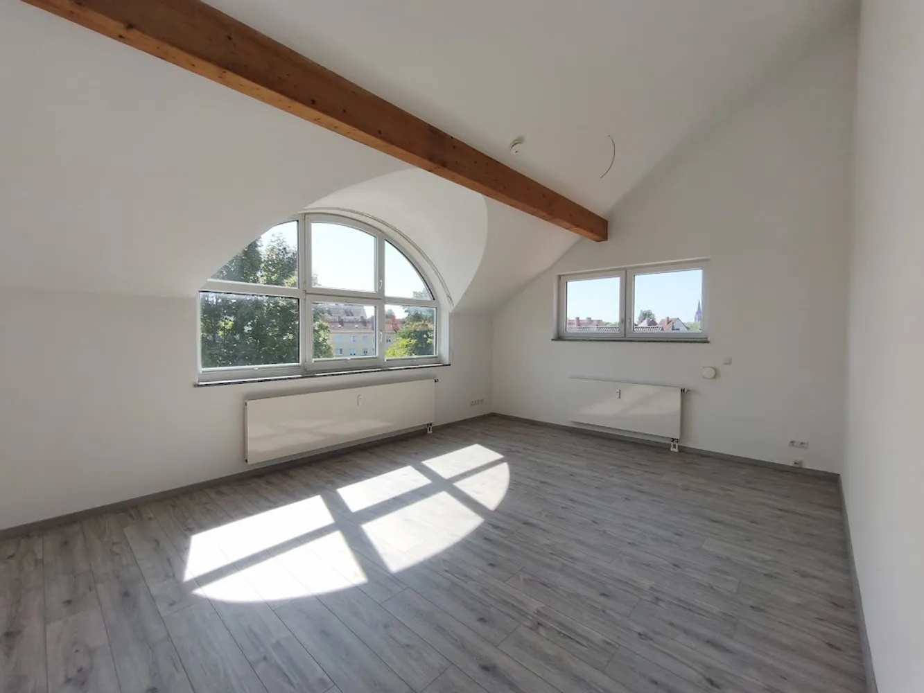 2 Zimmer Wohnung mit 85 m² in Bitterfeld-Wolfen – Bild 3