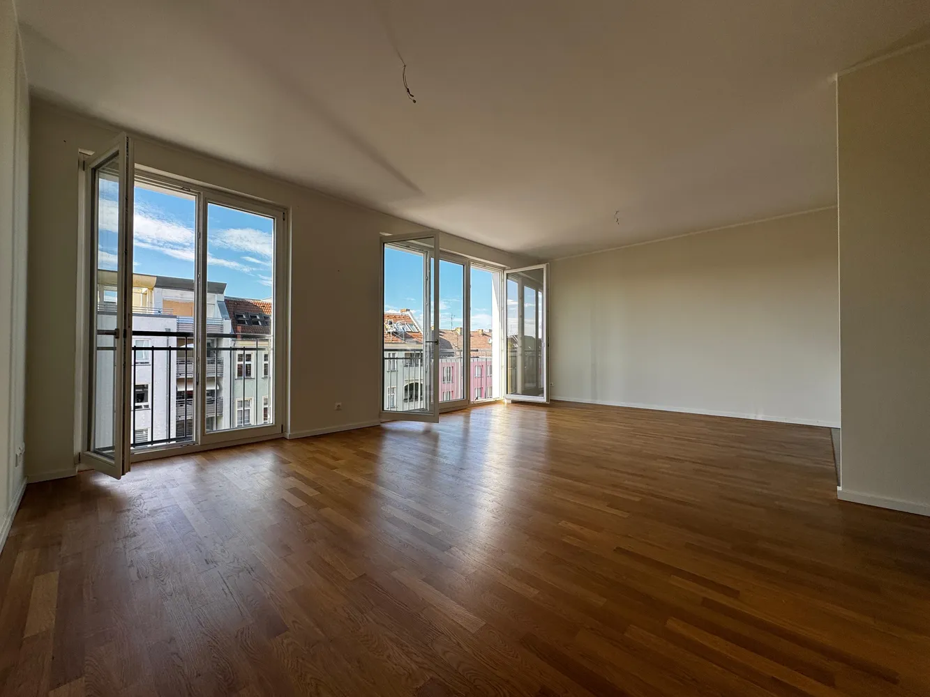 2 Zimmer Wohnung mit 72 m² in Berlin – Bild 1