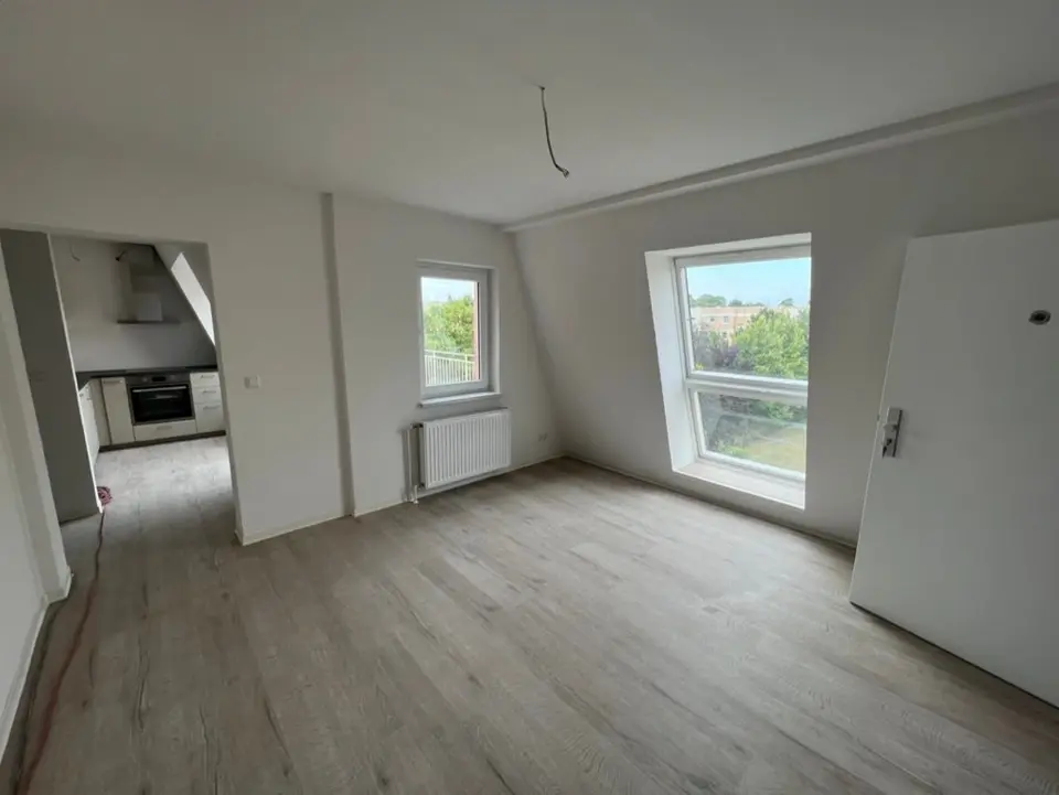 4 Zimmer Wohnung mit 105 m² in Schwedt/Oder – Bild 1