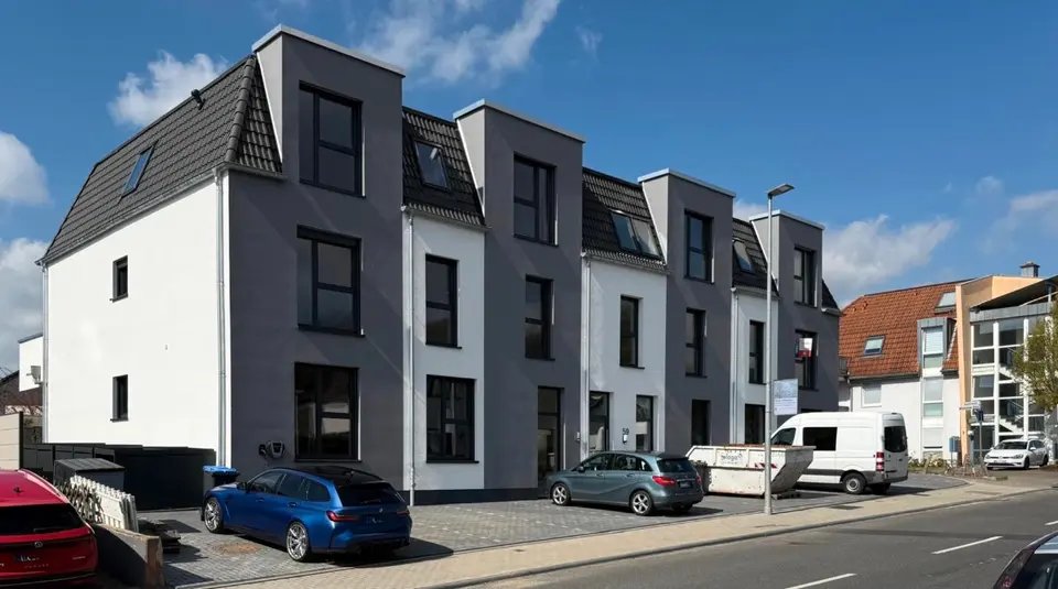 4 Zimmer Wohnung mit 131 m² in Bergisch Gladbach – Bild 3