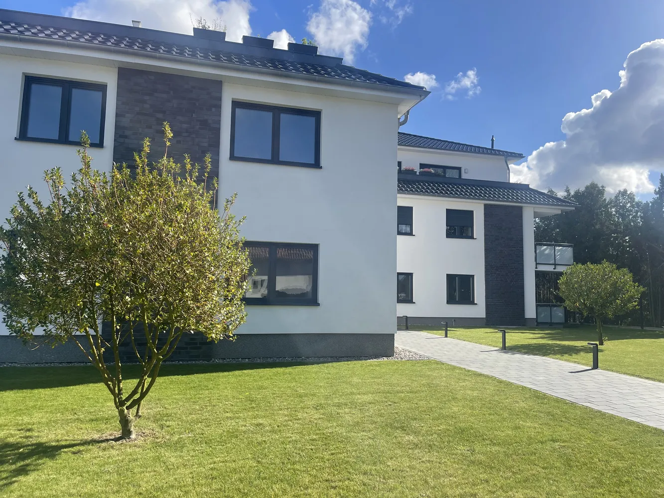 3 Zimmer Wohnung mit 107 m² in Langenhagen – Bild 2
