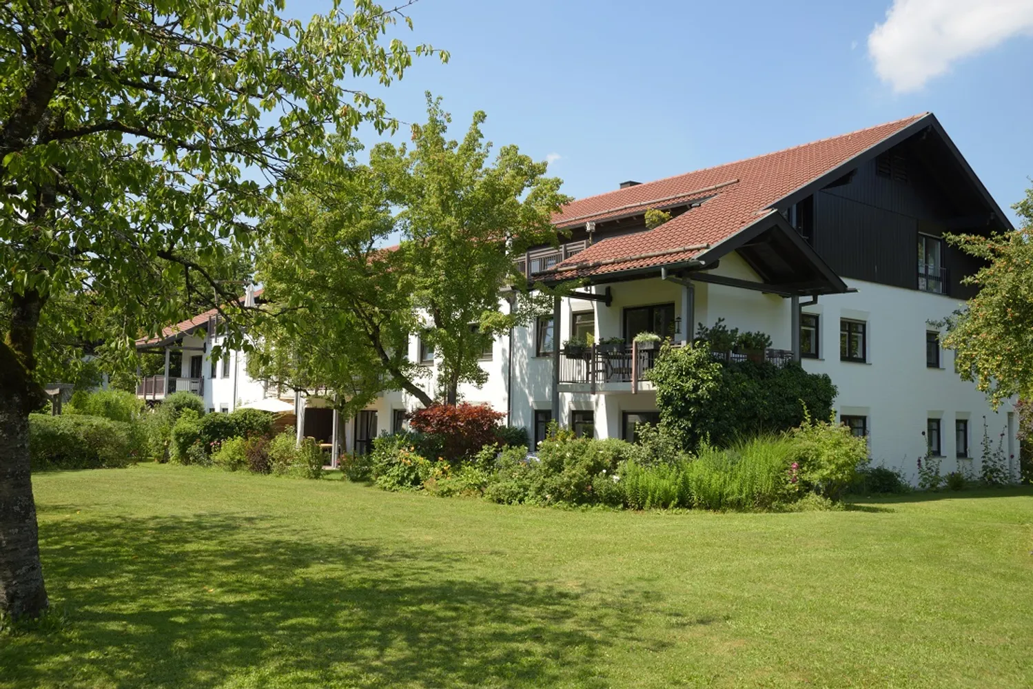 4 Zimmer Wohnung mit 143 m² in München – Bild 2