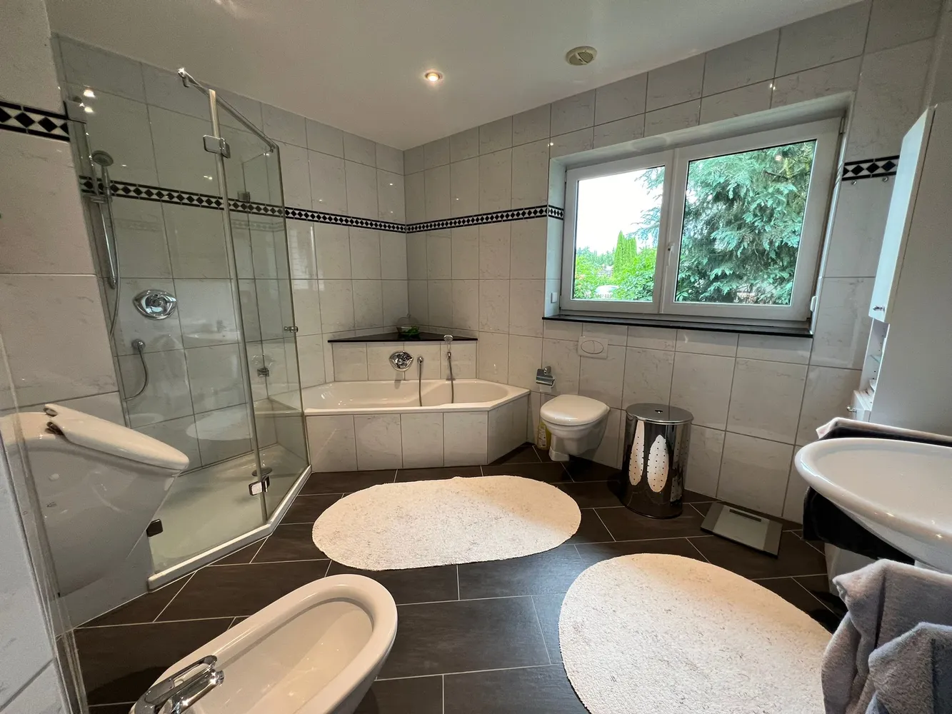 6 Zimmer Wohnung mit 231 m² in Bielefeld – Bild 5