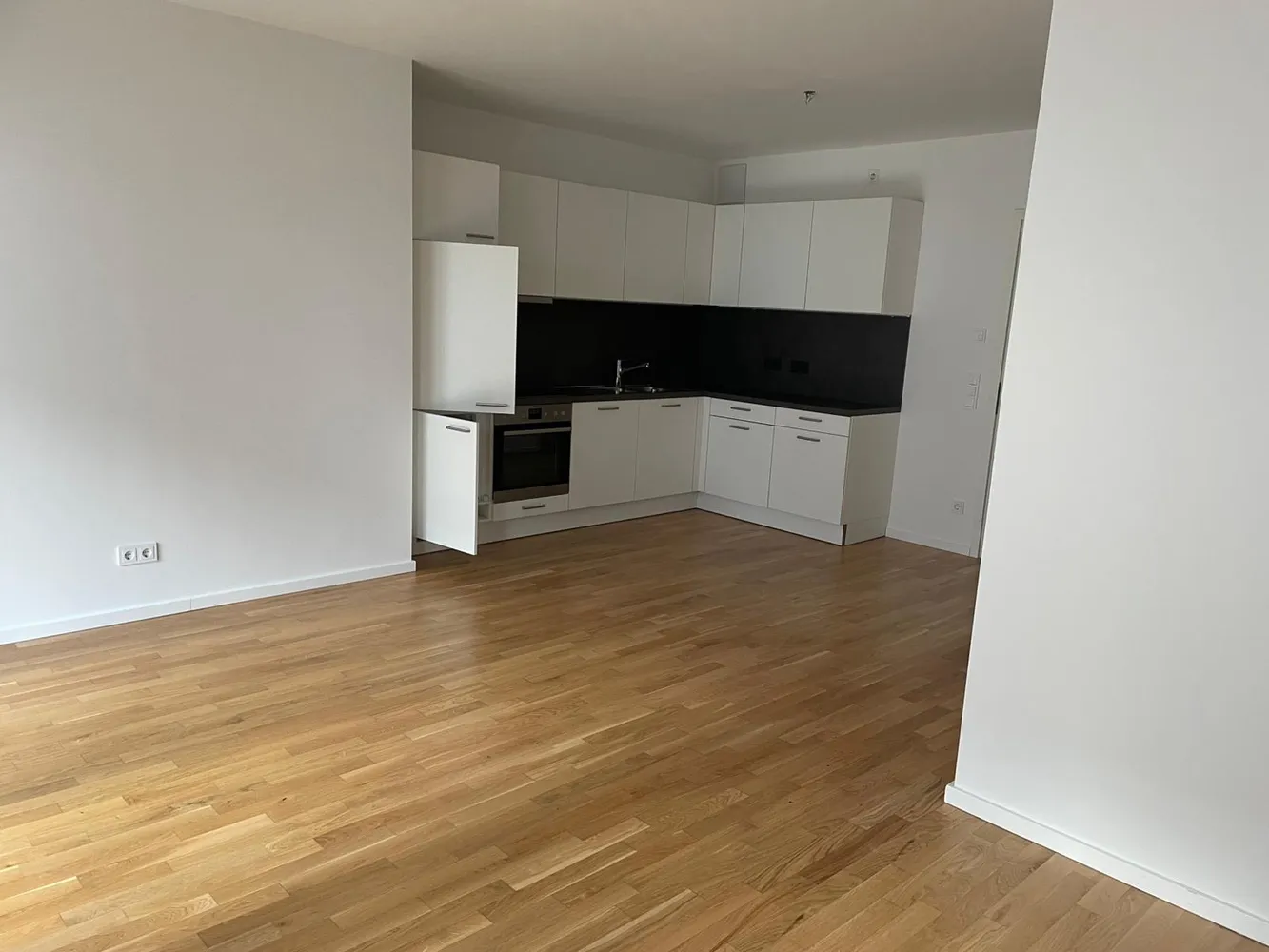 4 Zimmer Wohnung mit 124 m² in Frankfurt am Main – Bild 3