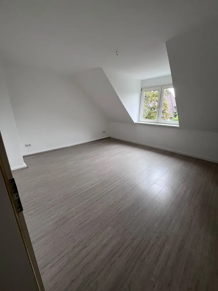 4 Zimmer Wohnung mit 105 m² in Wuppertal – Bild 2