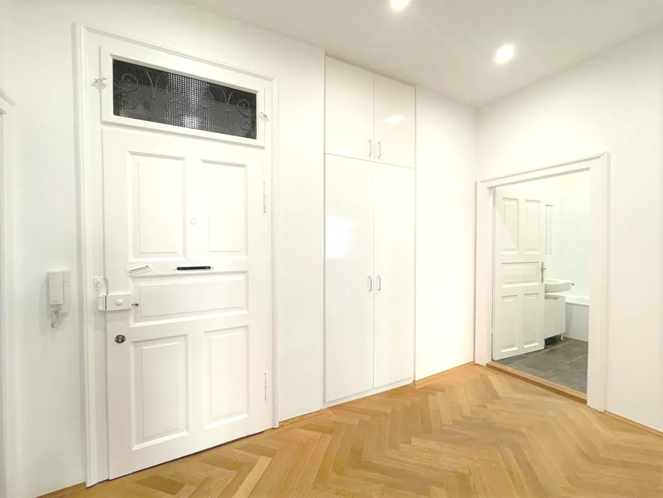 2 Zimmer Wohnung mit 92 m² in München – Bild 5