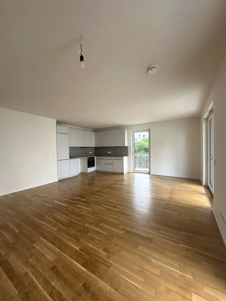 4 Zimmer Wohnung mit 121 m² in Berlin – Bild 1