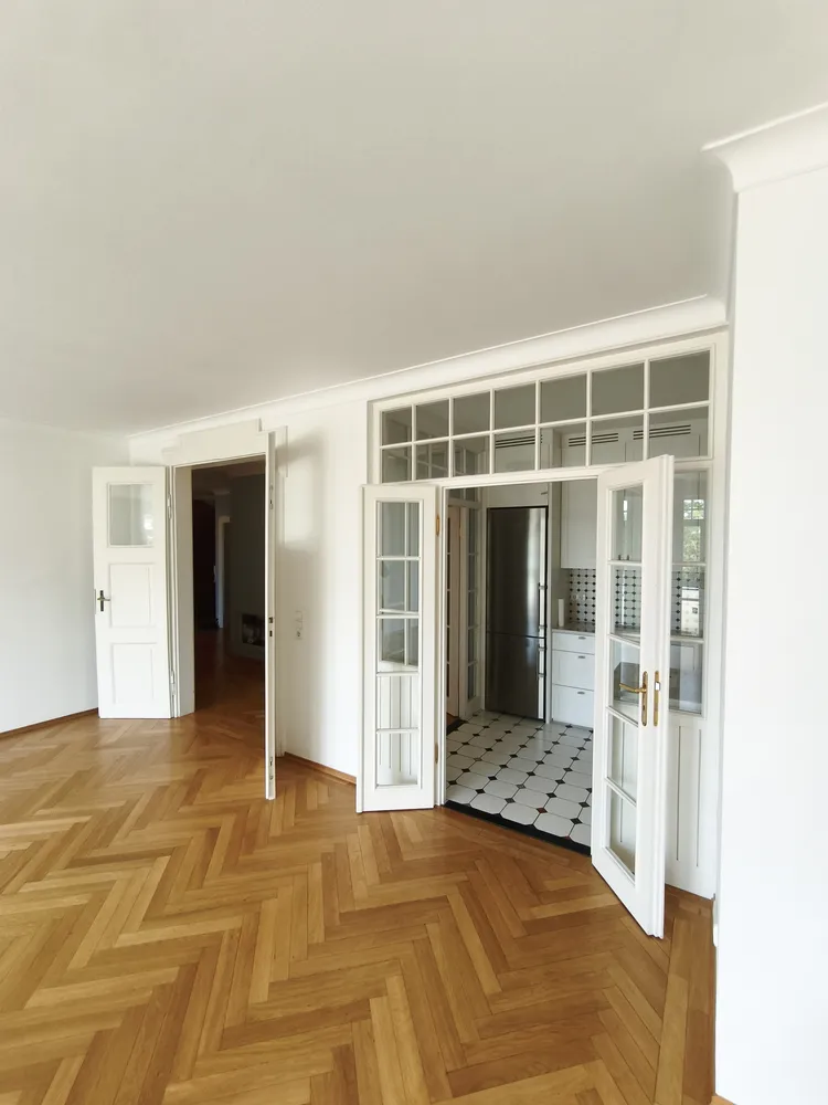 5 Zimmer Wohnung mit 200 m² in München – Bild 3
