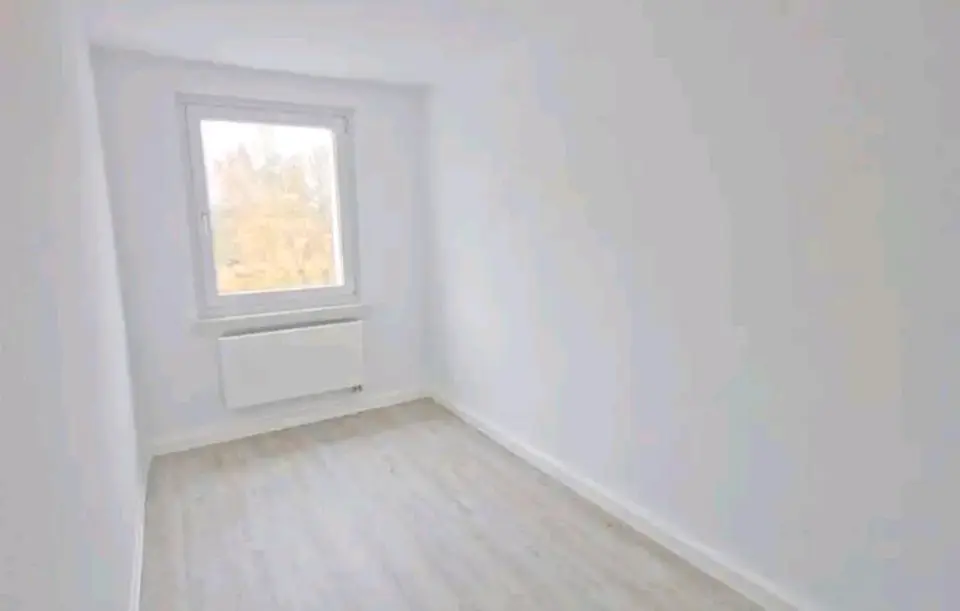4 Zimmer Wohnung mit 58 m² in Halle (Saale) – Bild 1
