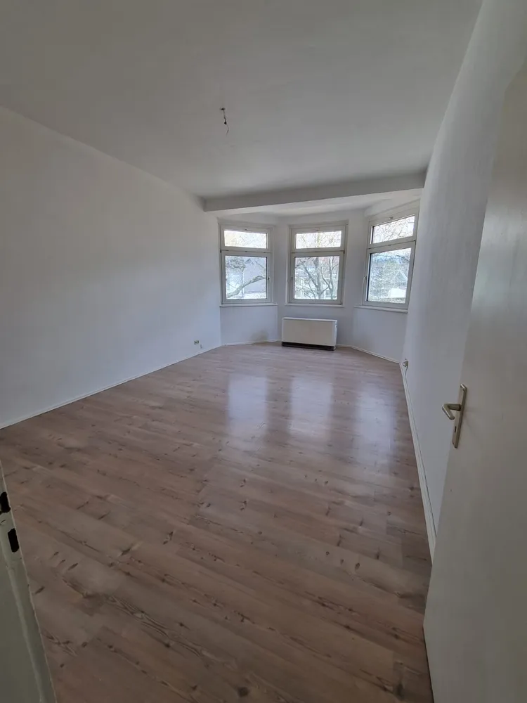 2 Zimmer Wohnung mit 71 m² in Düsseldorf – Bild 2
