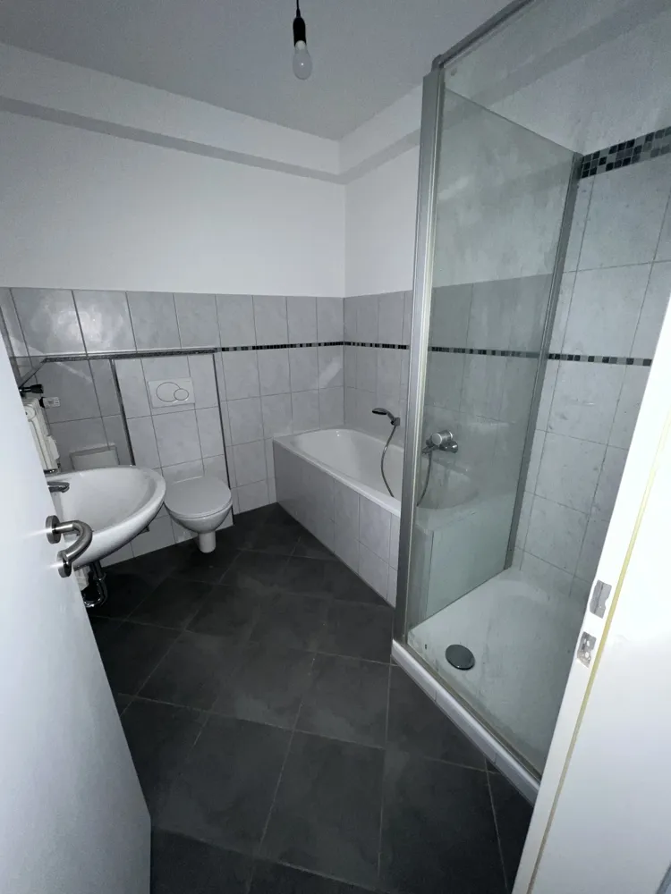 2 Zimmer Wohnung mit 64 m² in Duisburg – Bild 1