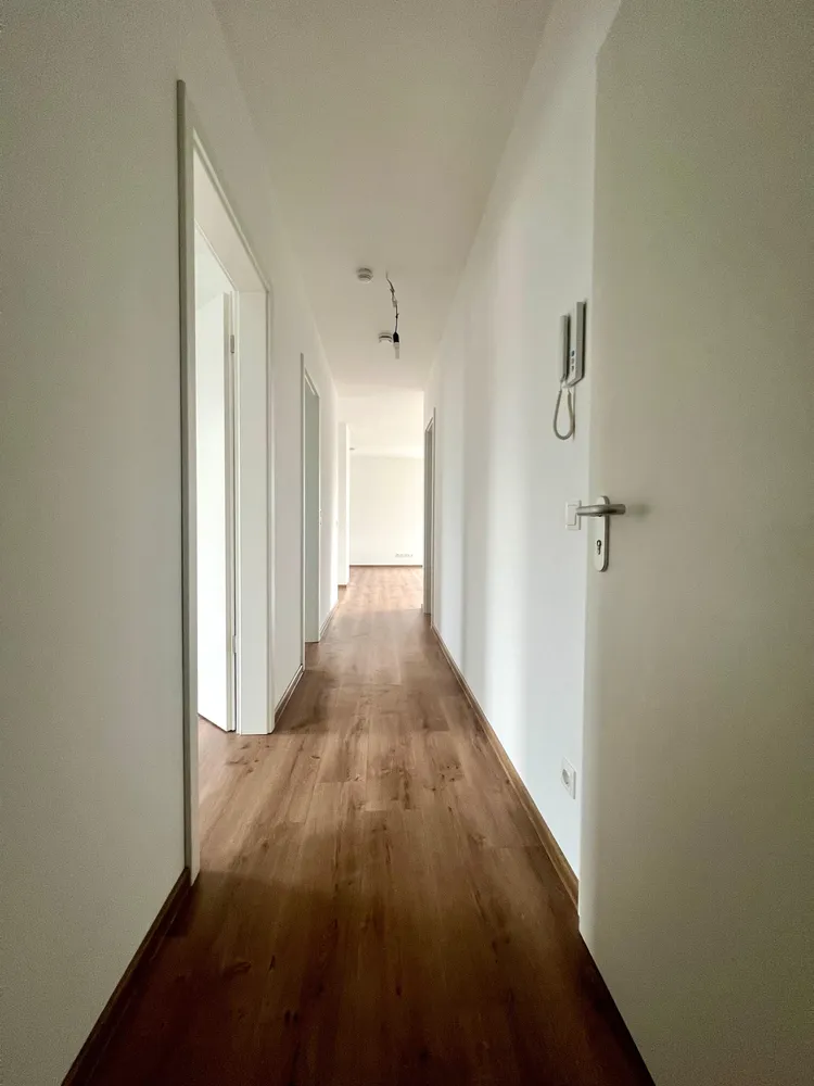 2 Zimmer Wohnung mit 64 m² in Falkensee – Bild 2