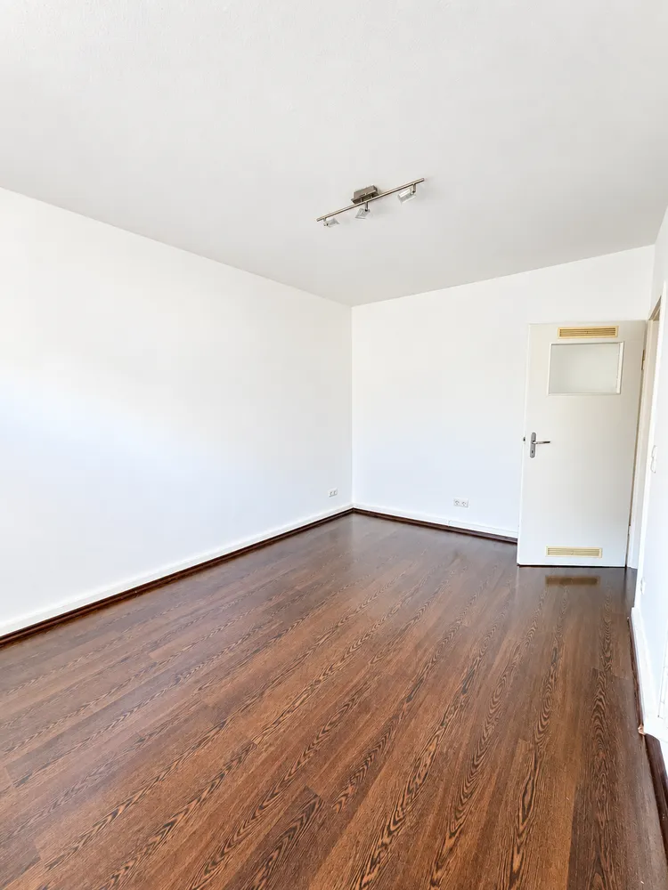 2 Zimmer Wohnung mit 38 m² in Köln – Bild 2