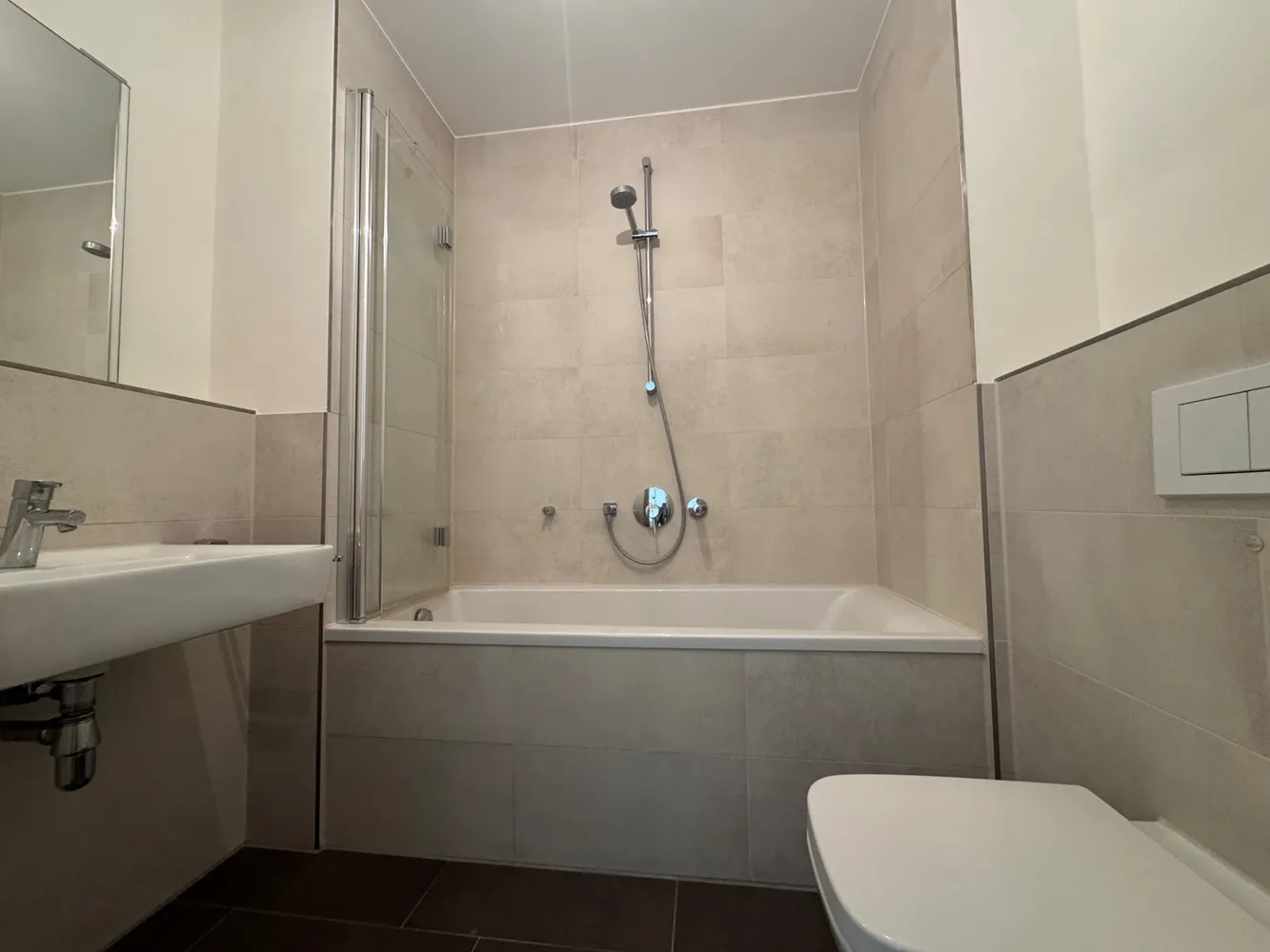 2 Zimmer Wohnung mit 55 m² in Berlin – Bild 9