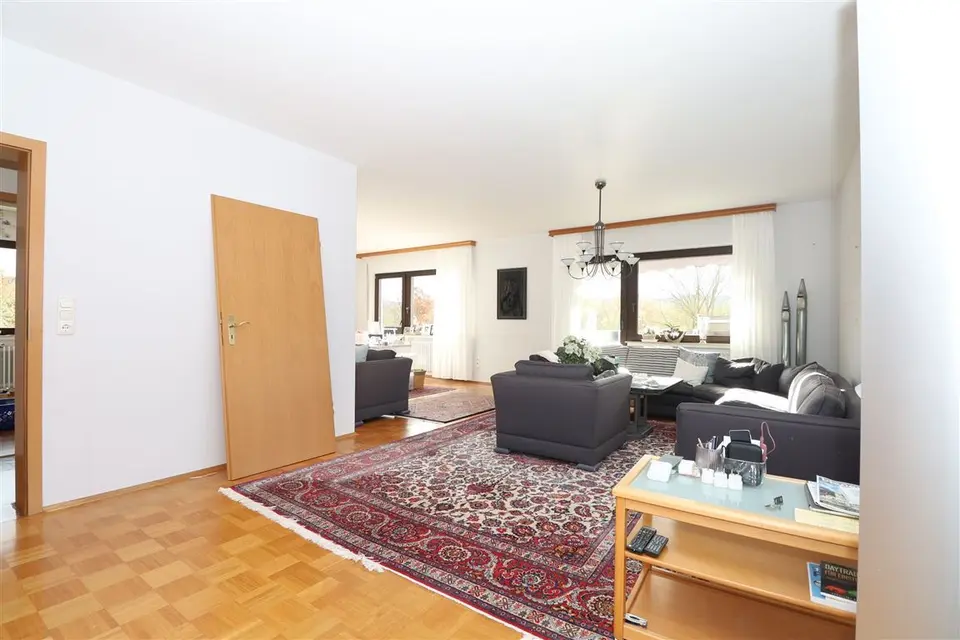 2 Zimmer Wohnung mit 104 m² in Eschwege – Bild 1