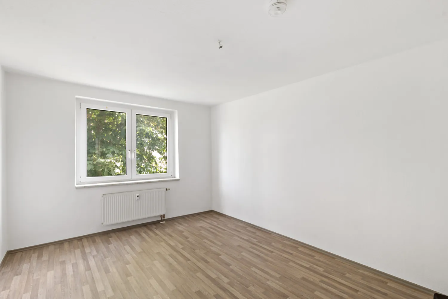 3 Zimmer Wohnung mit 60 m² in Weißenfels – Bild 4