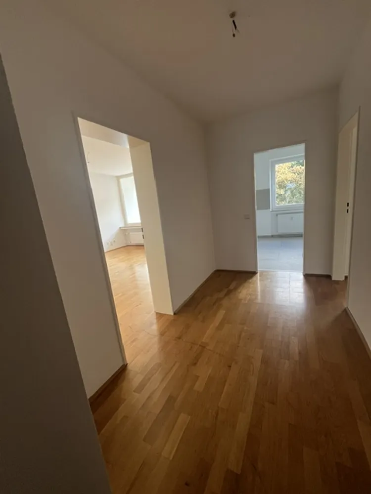 2 Zimmer Wohnung mit 60 m² in Wuppertal – Bild 2