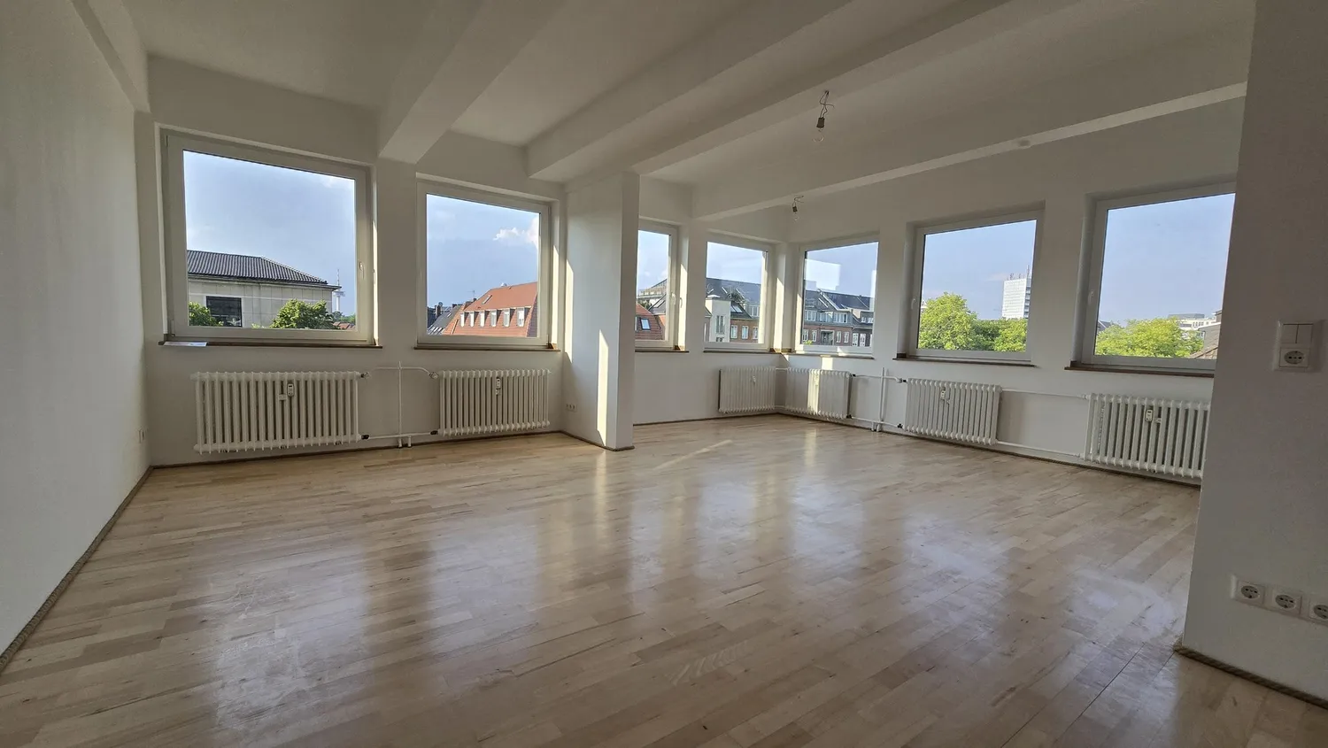 5 Zimmer Wohnung mit 170 m² in Essen – Bild 1