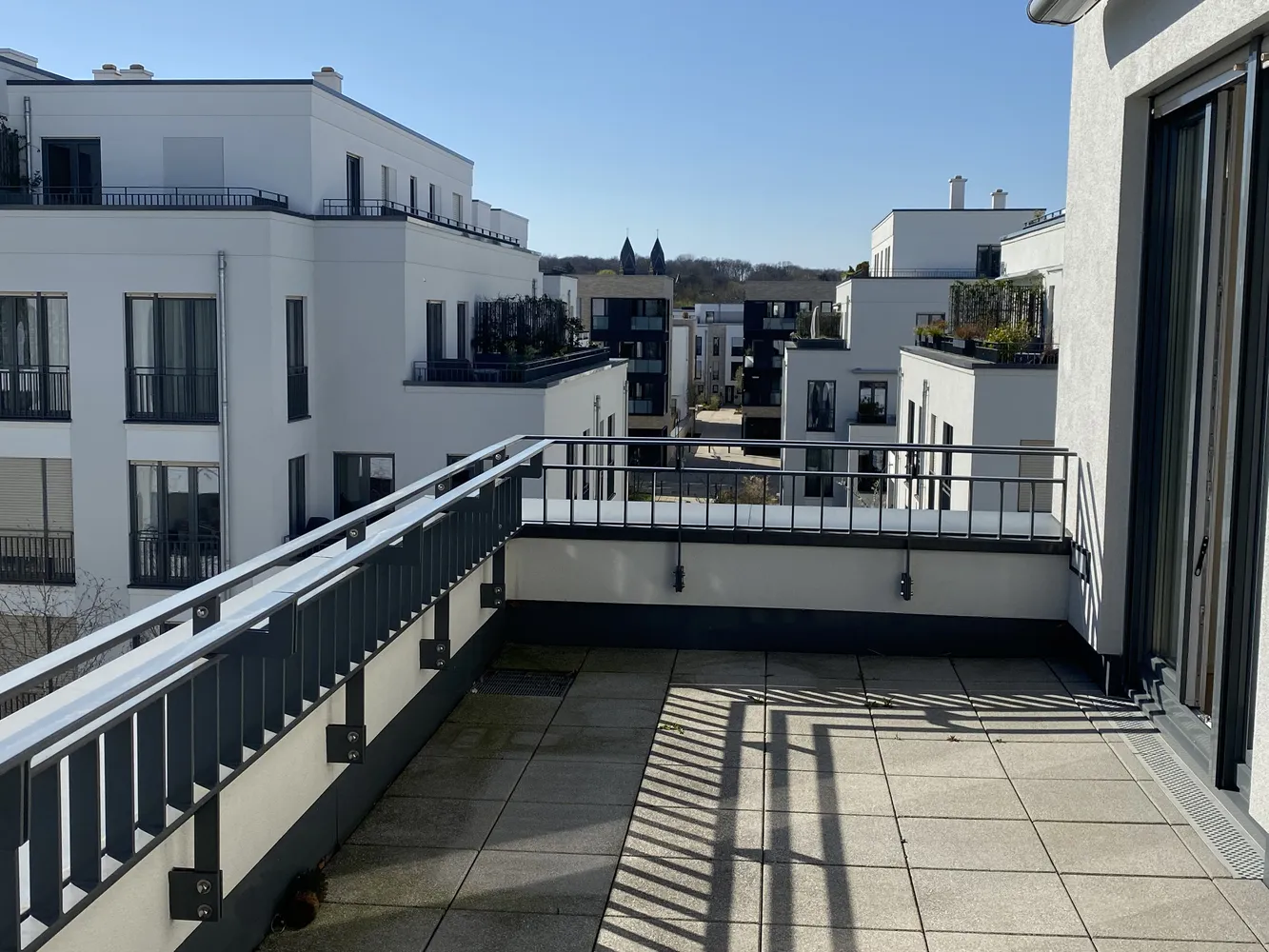 2 Zimmer Wohnung mit 71 m² in Köln – Bild 1