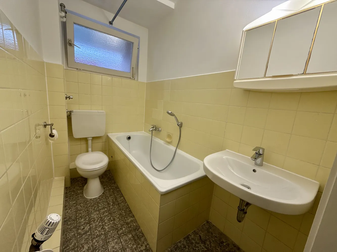 1 room apartment with 30 m² in Lübeck – Photo 7