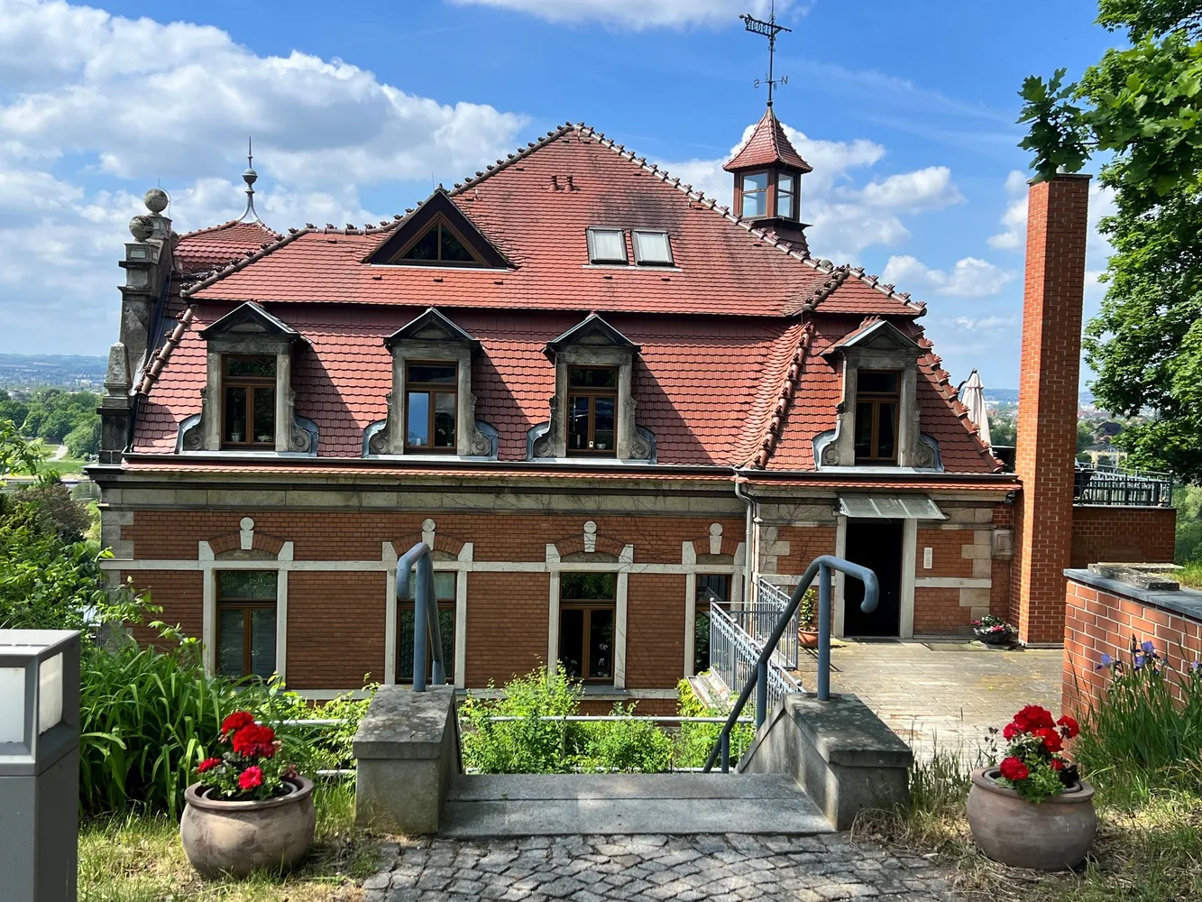 2 Zimmer Wohnung mit 61 m² in Dresden – Bild 1
