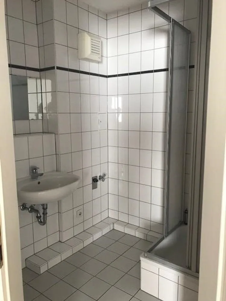 2 Zimmer Wohnung mit 37 m² in Halle (Saale) – Bild 5