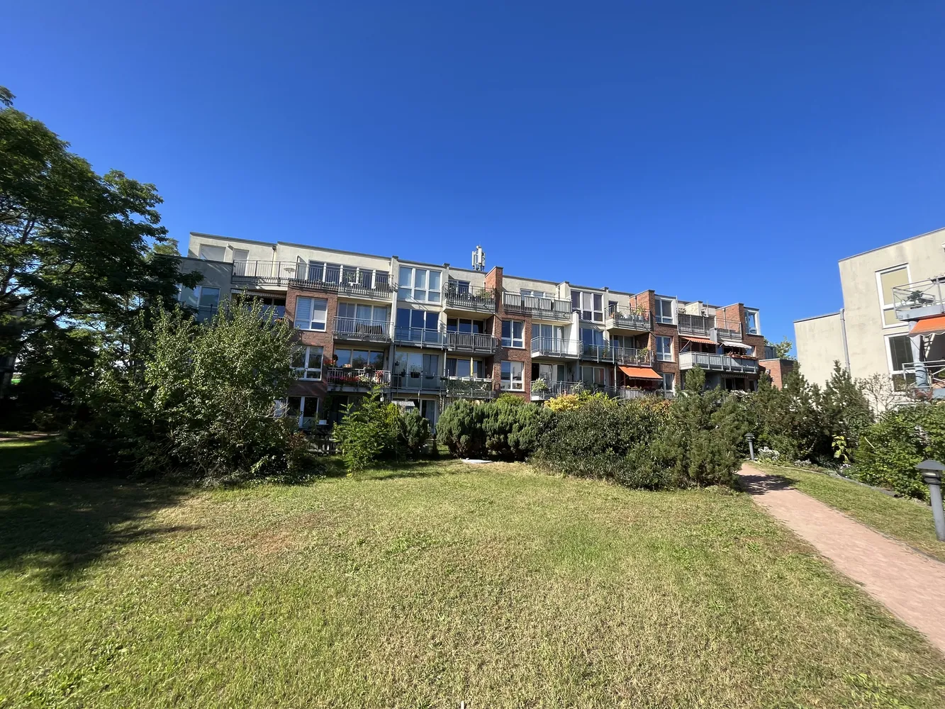 2 Zimmer Wohnung mit 68 m² in Berlin – Bild 1