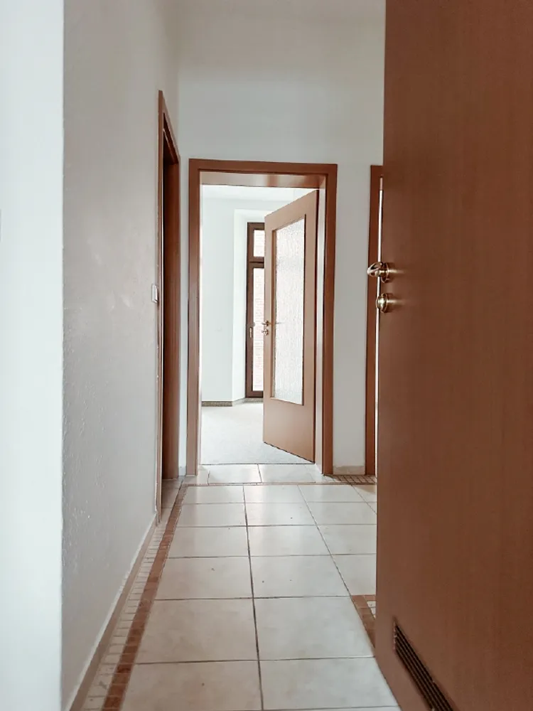 4 Zimmer Wohnung mit 76 m² in Chemnitz – Bild 2