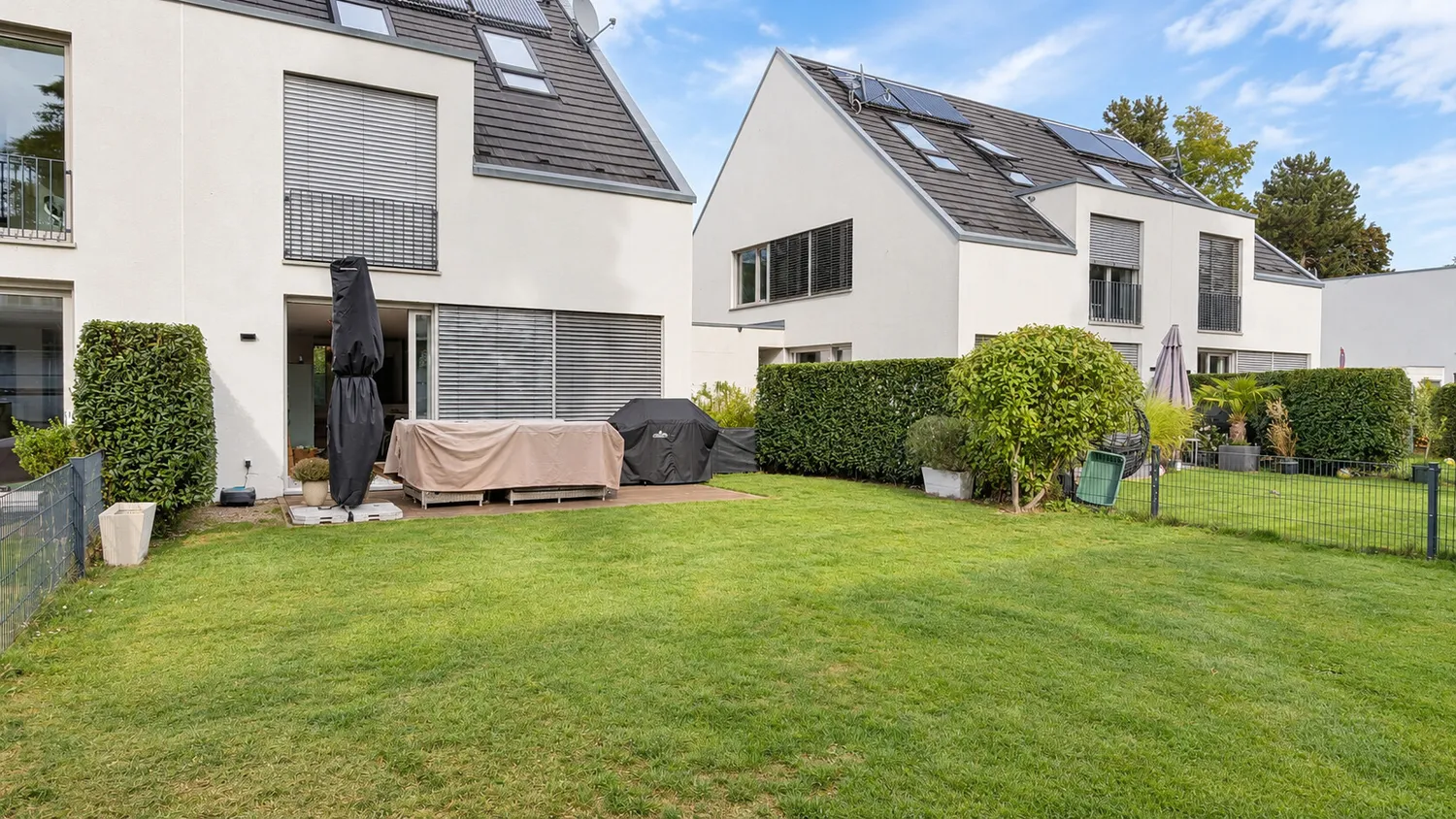 6 Zimmer Haus mit 224 m² in Düsseldorf – Bild 3