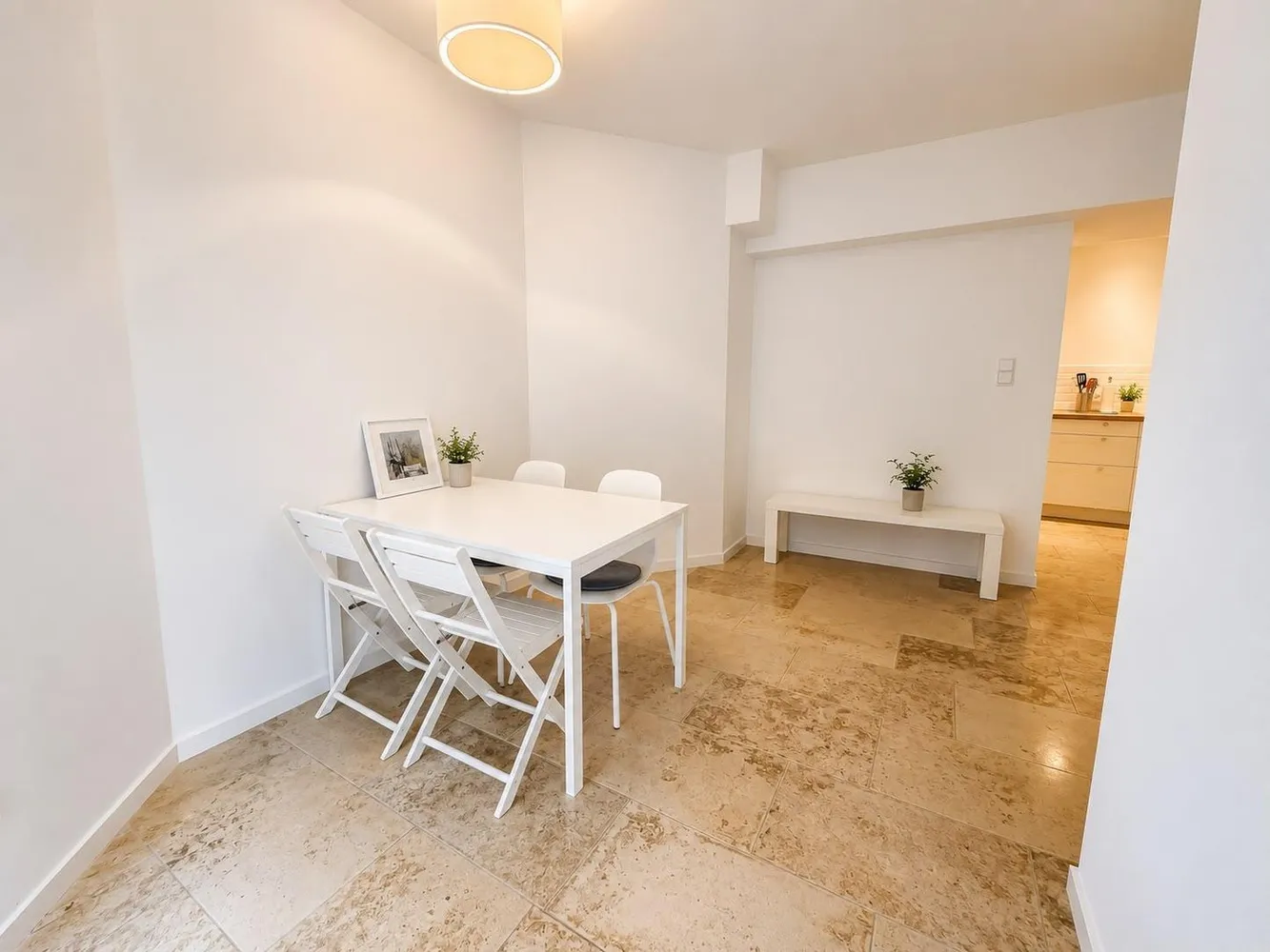 1 Zimmer Wohnung mit 80 m² in Köln – Bild 7