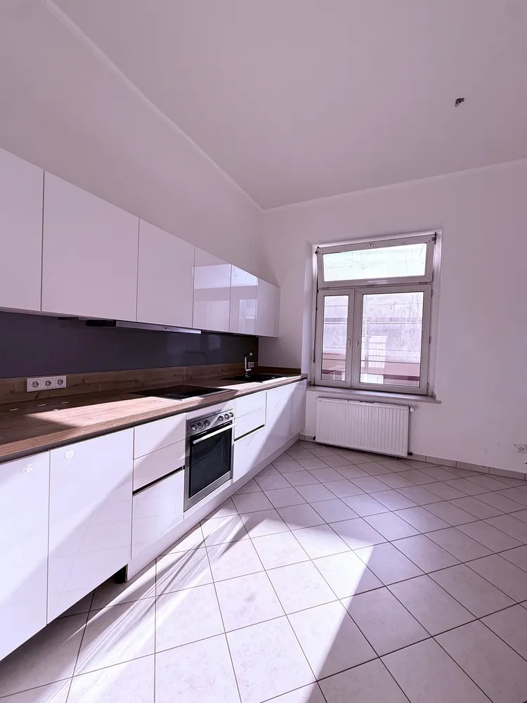4 room apartment with 98 m² in Düsseldorf – Photo 3