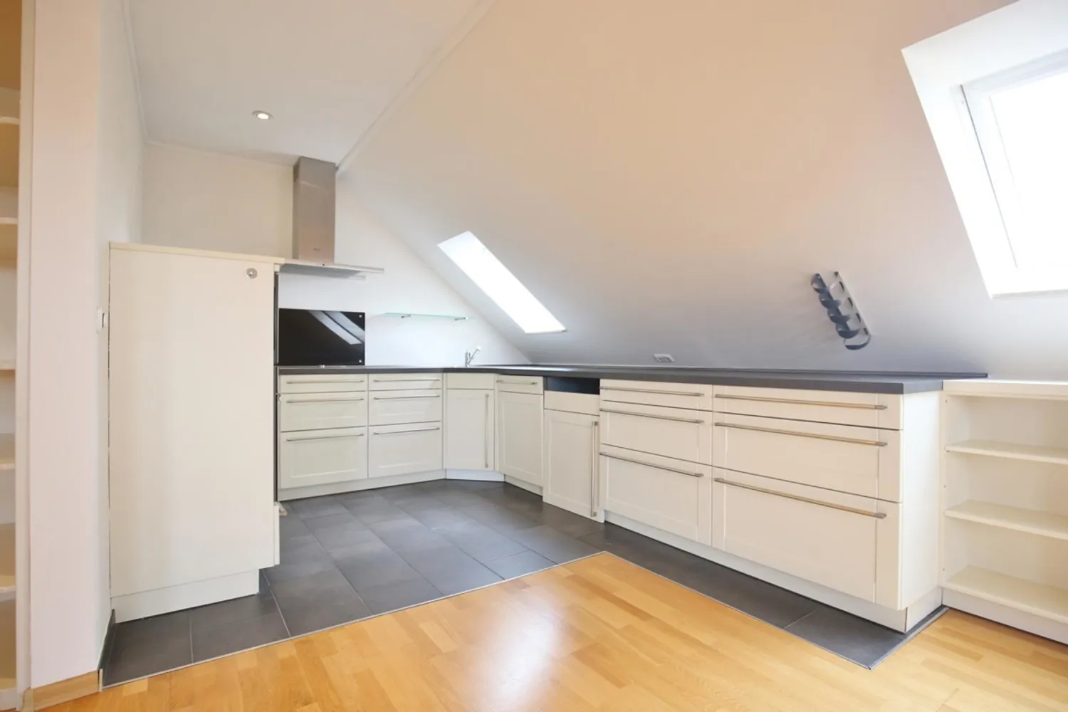 2 room apartment with 80 m² in Hamburg – Photo 12