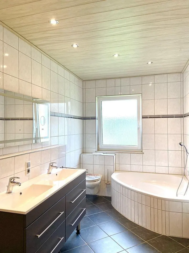 5 Zimmer Wohnung mit 120 m² in Hof – Bild 3