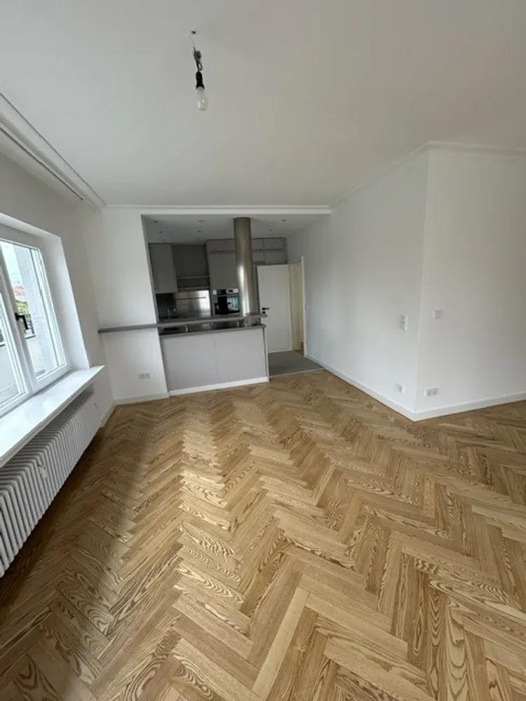 7 Zimmer Wohnung mit 390 m² in München – Bild 12