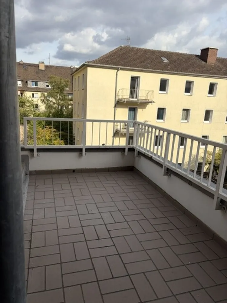 1 Zimmer Wohnung mit 35 m² in Köln – Bild 2