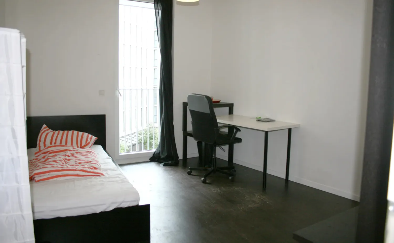 Shared room with 14 m² in Berlin – Photo 2