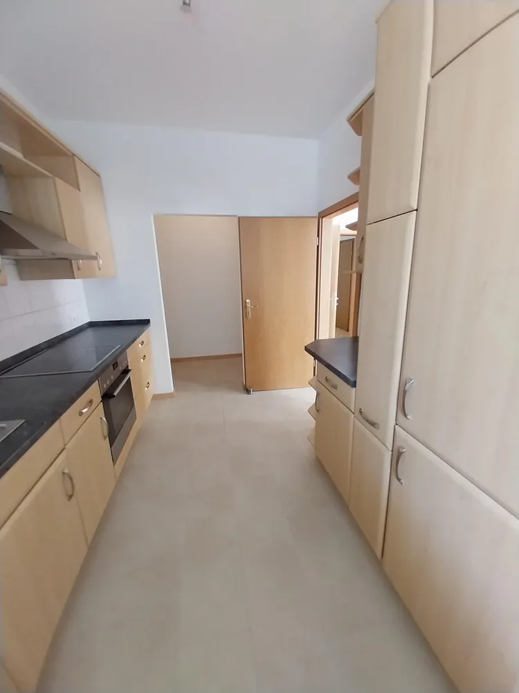 4 Zimmer Wohnung mit 144 m² in Stuttgart – Bild 2